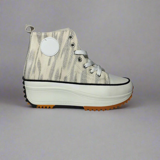 White High-top sneakers with a white tie-dye Pattern and white sole (rubber)